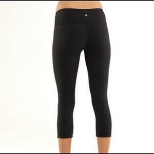 LuluLemon size 10 Capri High rose